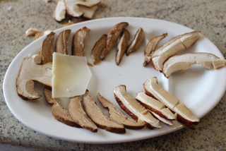 carpaccio di porcini e grana