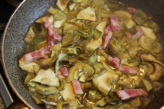 orecchiette ai carciofi e mandorle