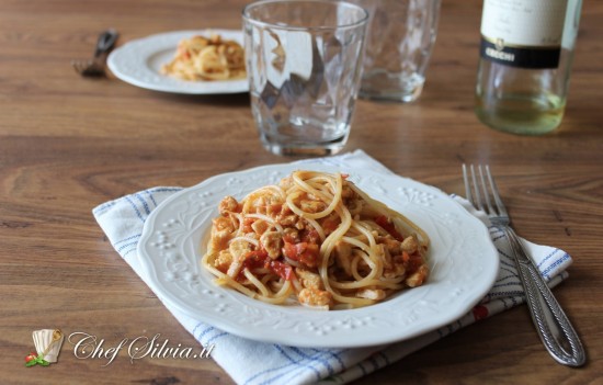 Bucatini con ragù di faraona