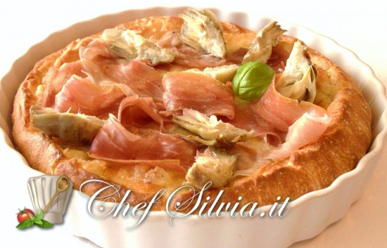 Focaccia al prosciutto e carciofi