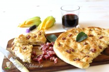 Focaccia al salame