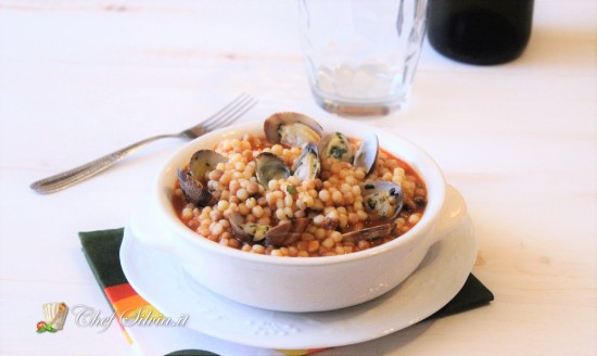 Fregola con arselle