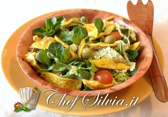 Insalata saporita con frittata