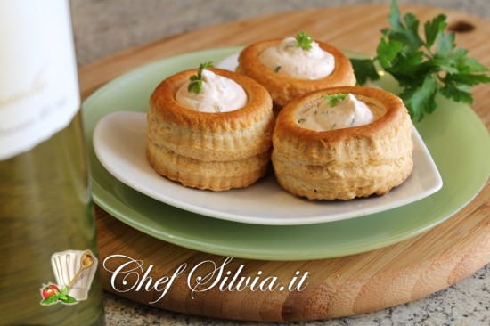 Vol-au-vent con mousse di spigola