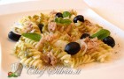 Pasta fredda al tonno e olive