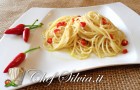 Spaghetti aglio olio e peperoncino