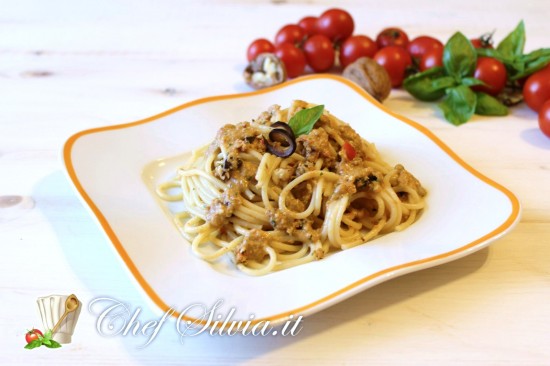 Spaghetti al pesto di melanzane