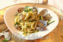 Spaghetti alle vongole e pesto di pistacchi