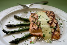 Salmone in salsa bernese