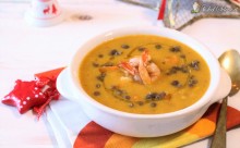 Vellutata di zucca e lenticchie con gamberi 